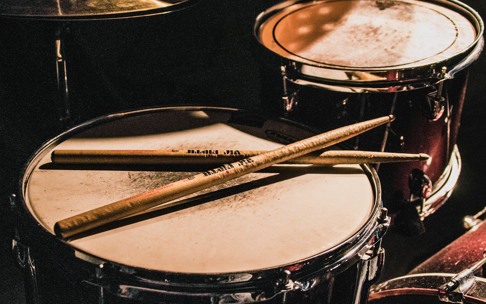 5-Piece Acoustic Drum Kit
