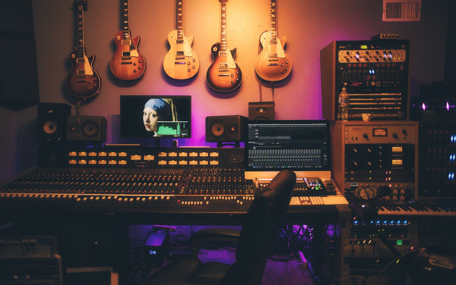 Dynamic Vocal Microphone