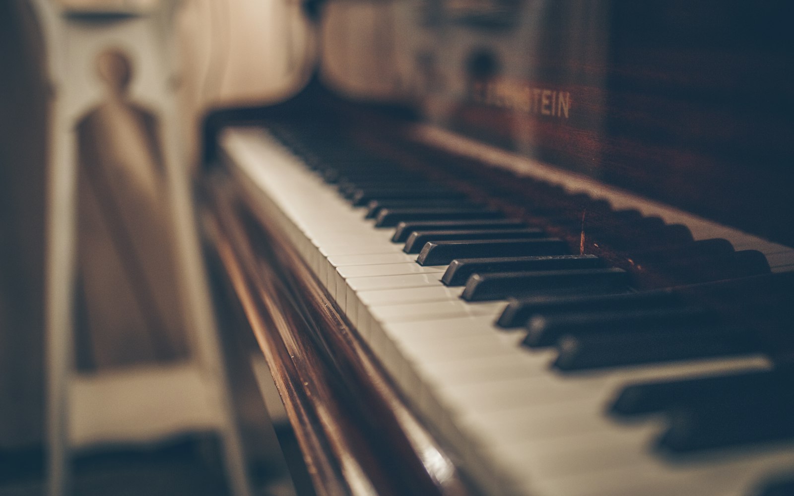 88-Key Digital Piano